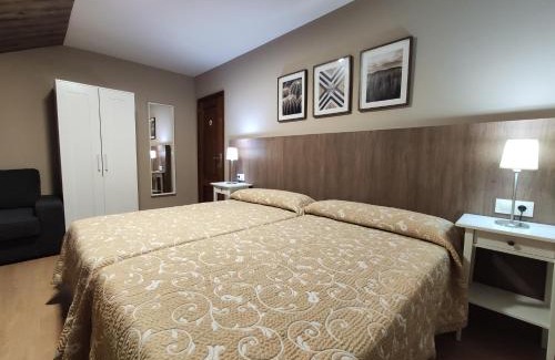 Forcarei House | Hostal-Restaurante Paris