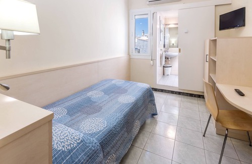 Badalona House | Hostal Solimar