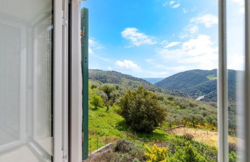 Gorra Apartment | Hostdomus - Outdoor Apartment 1