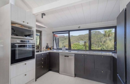 Hahei House | Hosts on the Coast Hahei Moana