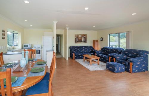 Cooks Beach House | Hosts on the Coast Laze Away on Cook