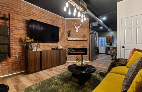 Lawrenceville House | ★HostWise Stays★ Hot Tub, King Bed, Cabin Vibes in Lawrenceville!