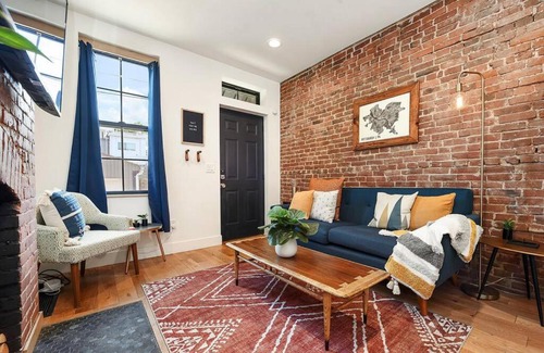 Lower Lawrenceville House | HostWise Stays - The Lodi - Lower Lawrenceville, Beautiful!