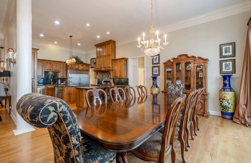 Mid America House | Hot Springs Luxury Getaway w/Panoramic Views, Game Room, Pool Table & Spacious Patio for Relaxing!