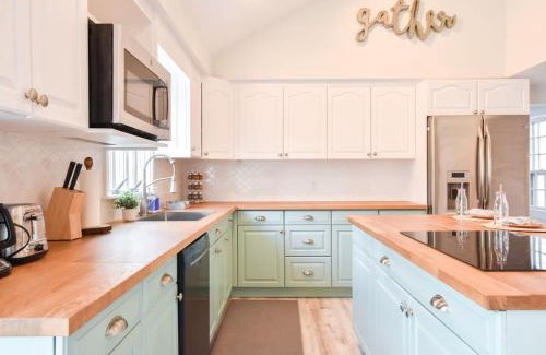 Brewster House | Hot Tub 1 Mile to Swimming on Long Pond