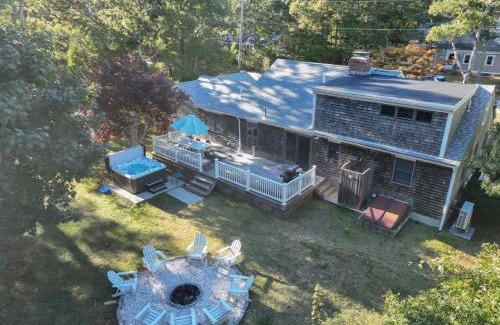 Brewster House | Hot Tub 1 Mile to Swimming on Long Pond