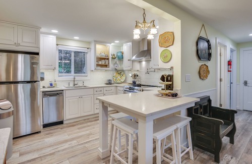 Cottage Grove Cottage | Hot Tub & Fenced Yard: Cozy Cottage Grove Home