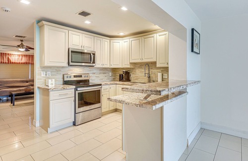 Miramar House | Hot Tub & Fenced Yard: Pet-Friendly Miramar Haven!