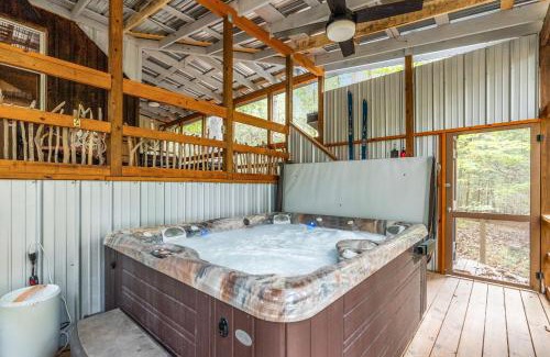 Berkeley Springs House | Hot Tub Fire Pit Grill Sleeping Porch & More