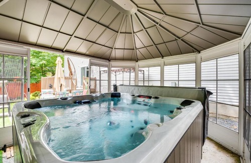 Pocono Summit House | Hot Tub, Game Room and Fire Pit Pocono Summit Home!