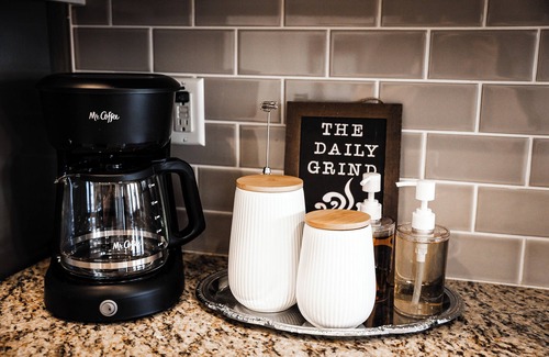 Bentonville Villa | Hot Tub/Gameroom/Firepit/Coler MTB - Downtown