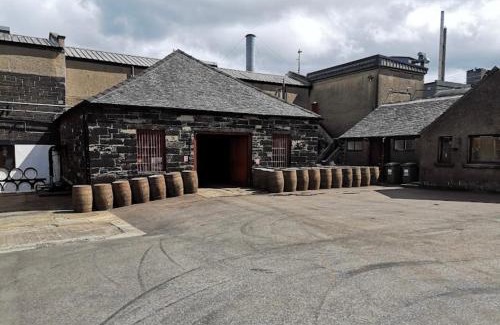 Wick Cabin | Hot Tub Haven Farr North 2