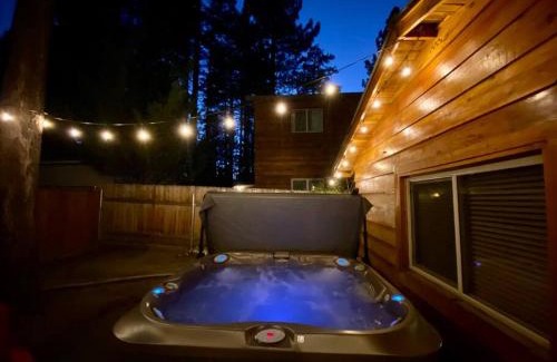 Big Bear City House | Hot tub*kids room*family cabin