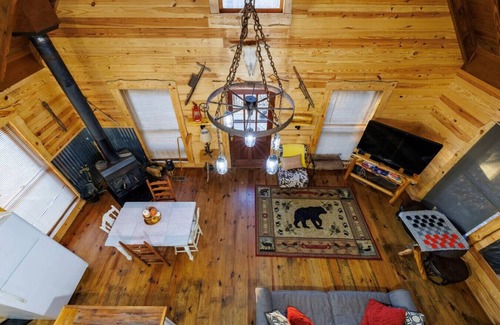 Mentone Ski Chalet | Hot Tub l 3 Acres l Near Desoto State Park