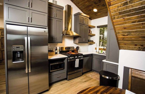 Eureka Springs House | Hot Tub + Lake Access + Kayaks/boards + Firepit