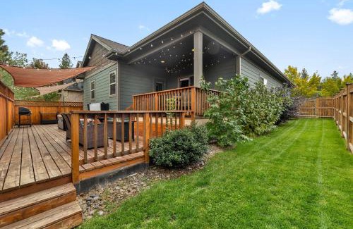 Southeast Bend House | Hot-tub Pet-friendly minutes to Downtown