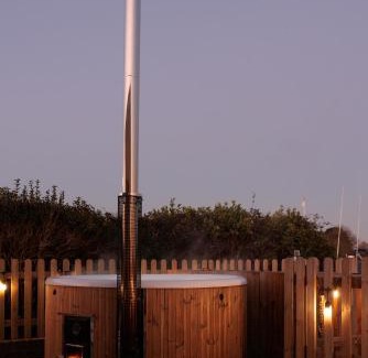 Christchurch House | Hot Tub With A View - Christchurch Harbour
