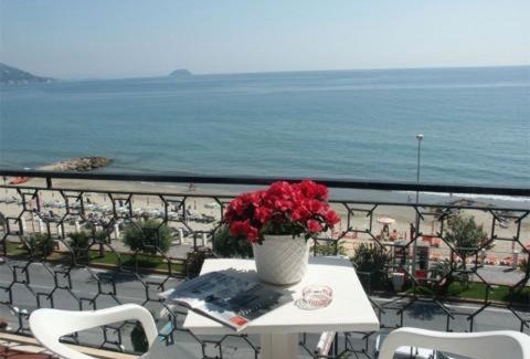 Laigueglia Hotel | Hotel Aquilia