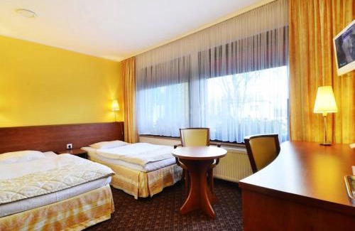 Poznan Hotel | Hotel Astra Tajemniczy Ogród