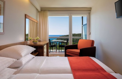 Cove Murtar Hotel | Hotel Aurora