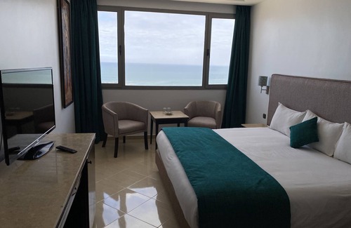 La Corniche Hotel | Hotel Azur