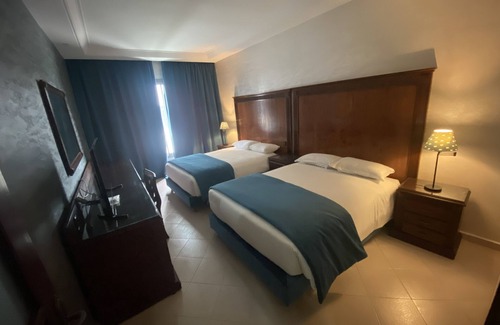 La Corniche Hotel | Hotel Azur