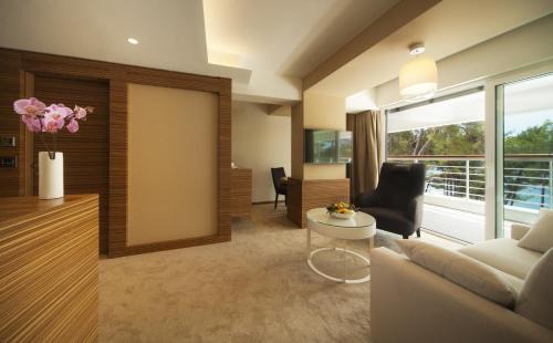 Cove Murtar Hotel | Hotel Bellevue