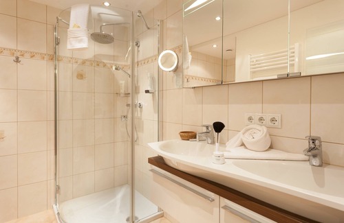 Silbertal Hotel | Hotel Bergkristall