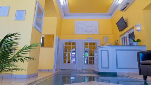 Saint-Louis Hotel | Hotel Berlioz EuroAirport Basel - Mulhouse - Freiburg