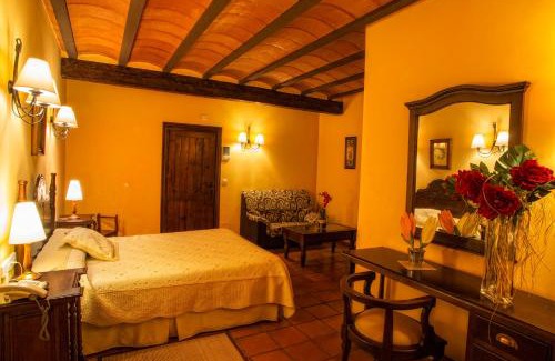 Casas de los Pinos Hotel | Hotel Bodega La Venta