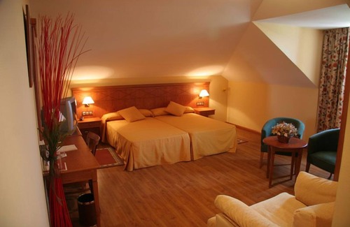 Santa Olaja de la Ribera Hotel | Hotel Camino Real