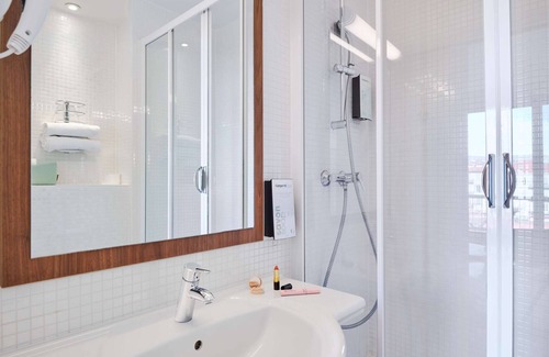 Carabacel Hotel | Hotel Campanile Nice Centre - Acropolis