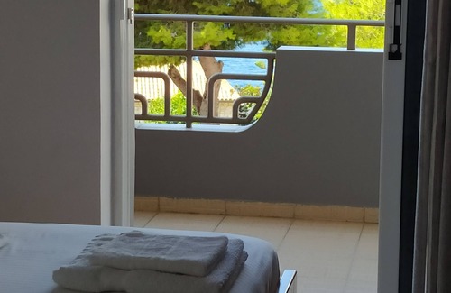 Sarande Hotel | Hotel Chicago