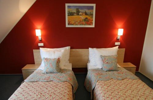 Prague 20 Hotel | Hotel Chvalská Tvrz