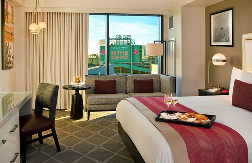 Fenway–Kenmore Hotel | Hotel Commonwealth