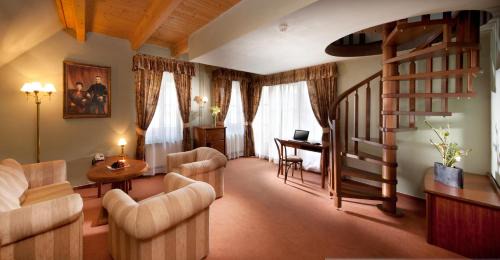 Jindrichuv Hradec Hotel | Hotel Concertino Zlatá Husa