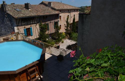 Castelnau-de-Montmiral Hotel | Hotel des Consuls
