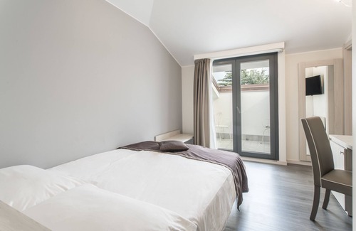San Benedetto di Lugana Hotel | Hotel Dogana