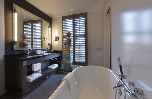 Roermond Hotel | Hotel Dux