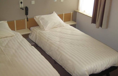 Roodeschool Hotel | Hotel Ekamper