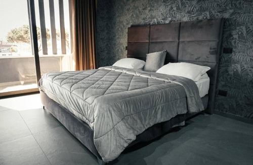 Mugnano di Napoli Hotel | HOTEL EL PAMAS