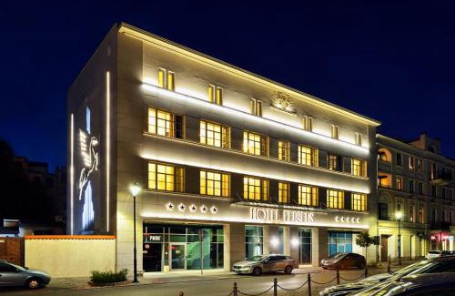 Wesoła Zachod Hotel | Hotel Ferreus Modern Art Deco