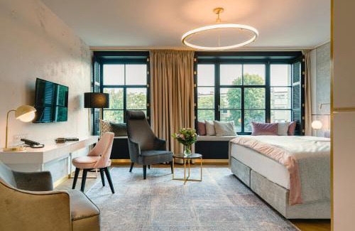 Wesoła Zachod Hotel | Hotel Ferreus Modern Art Deco