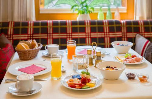 Vorderlanersbach Hotel | Hotel-Garni Jakober - B&B und Appartements