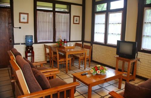 Lembang Hotel | Hotel Grand Panorama Lembang