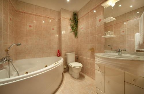 Kobylisy Hotel | Hotel Henrietta