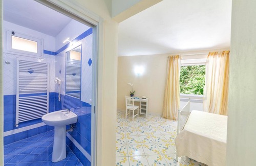 Casamicciola Terme Hotel | Hotel Il Nespolo