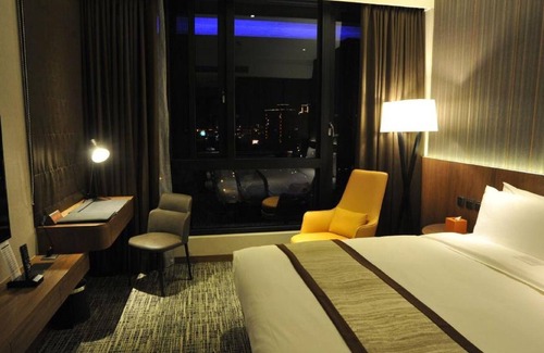 Pingzhen District Hotel | Hotel IN