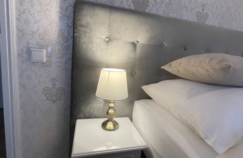 Gnadental Hotel | Hotel Kolossos Düsseldorf - Neuss