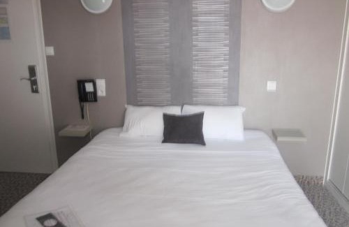Saint-Jean-de-Monts Hotel | Hotel La Chaumière